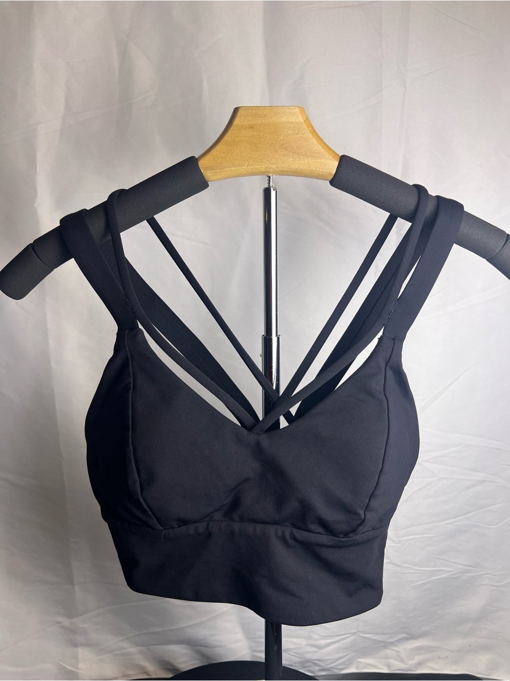 Lululemon Black Pushing Limits Bra Sz 4 Strappy Low Impact Yoga Sports With Pads